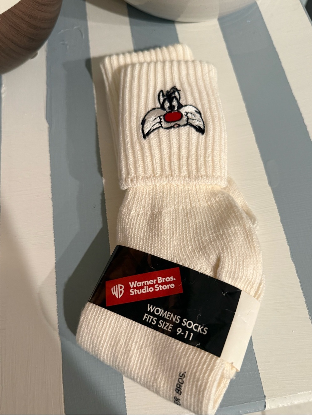 Vintage Warner Bros. Women's Cream Socks with Sylvester Embroidery